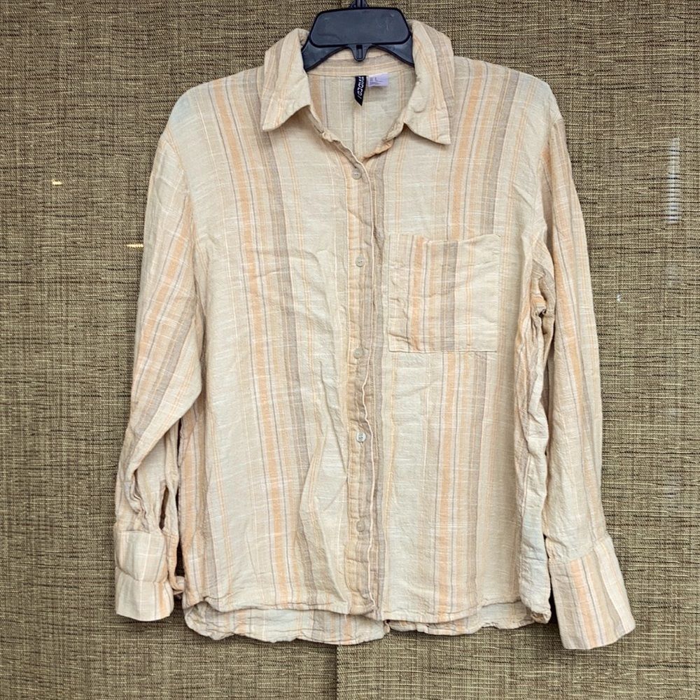 H&M linen blend button down shirt warm tan colors